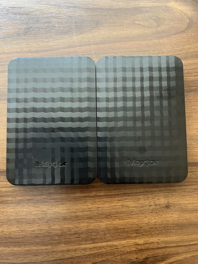 Зовнішній жорсткий диск 2TB