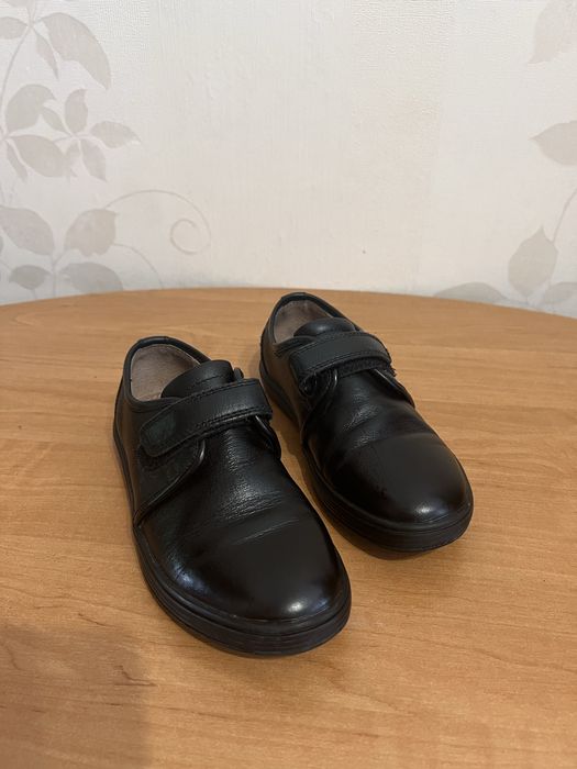 Шкіряні мокасини 31 розмір. Під джинси та штанці.