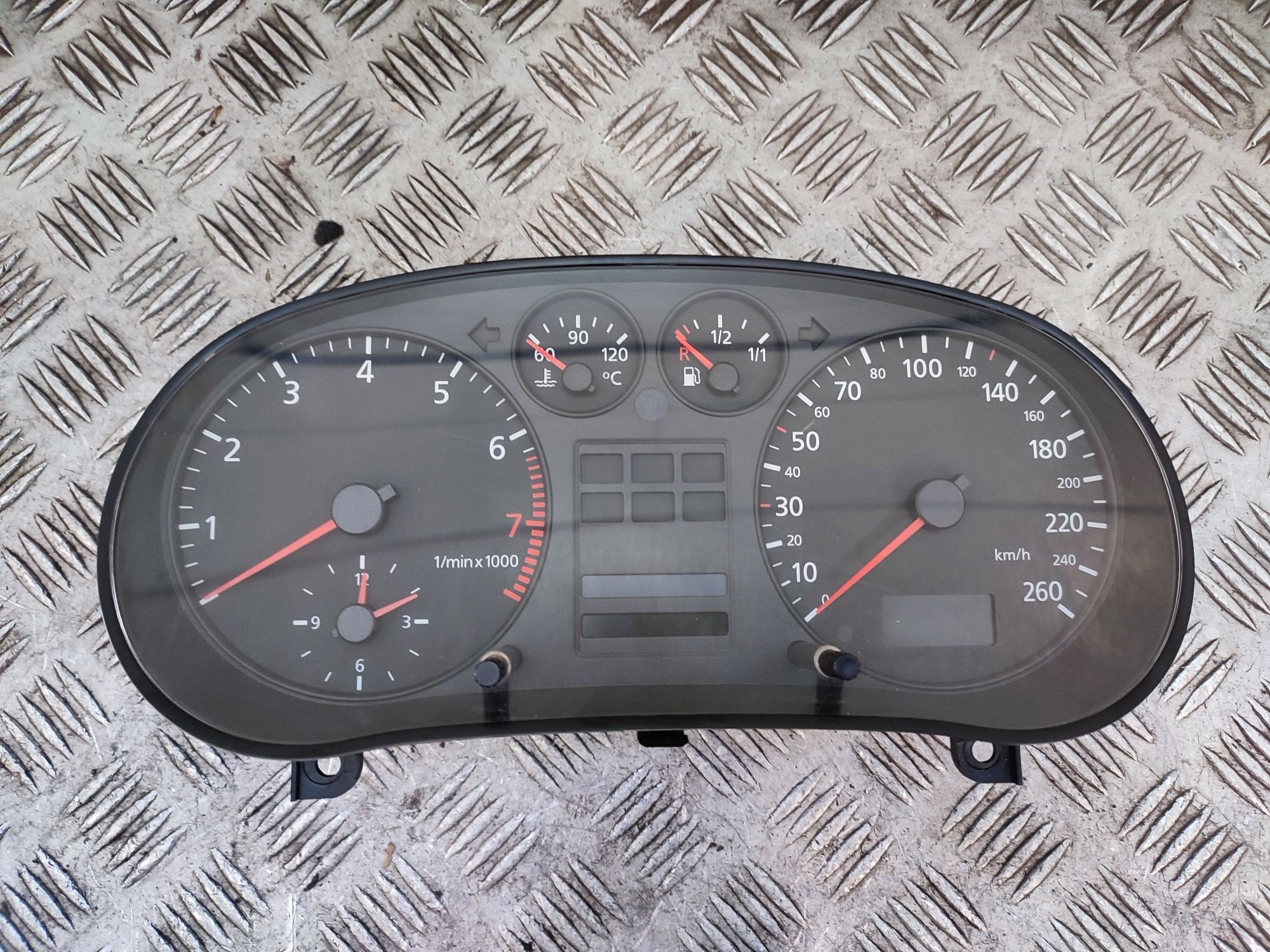 Audi A3 8L 1.6 komputer stacyjka immobiliser licznik