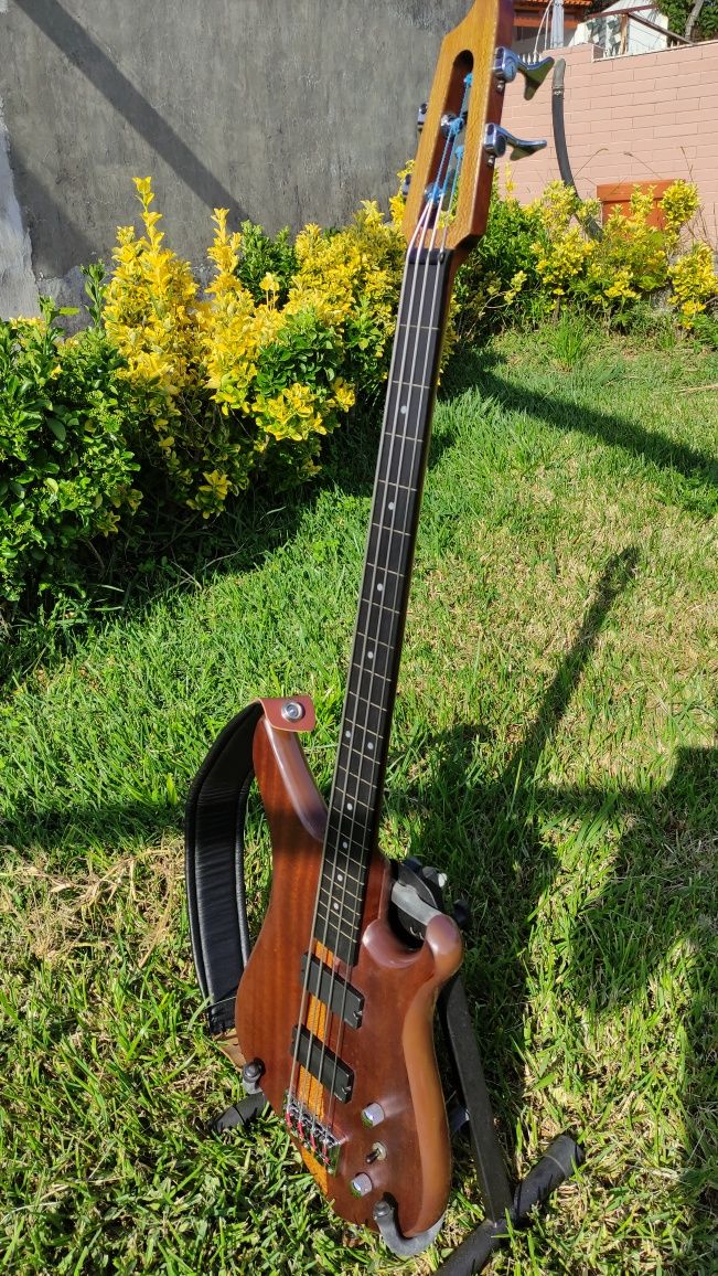 Baixo artesanal fretless + combo ibanez