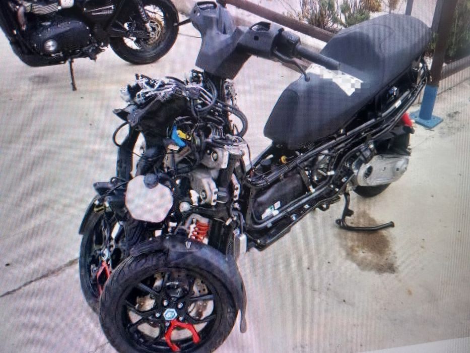 PIAGGIO MP400  sinistrada