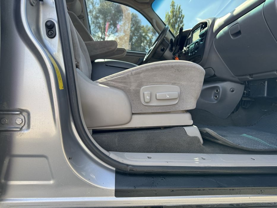 TOYOTA SEQUOIA  у відміному стані як зовні так і технічно.