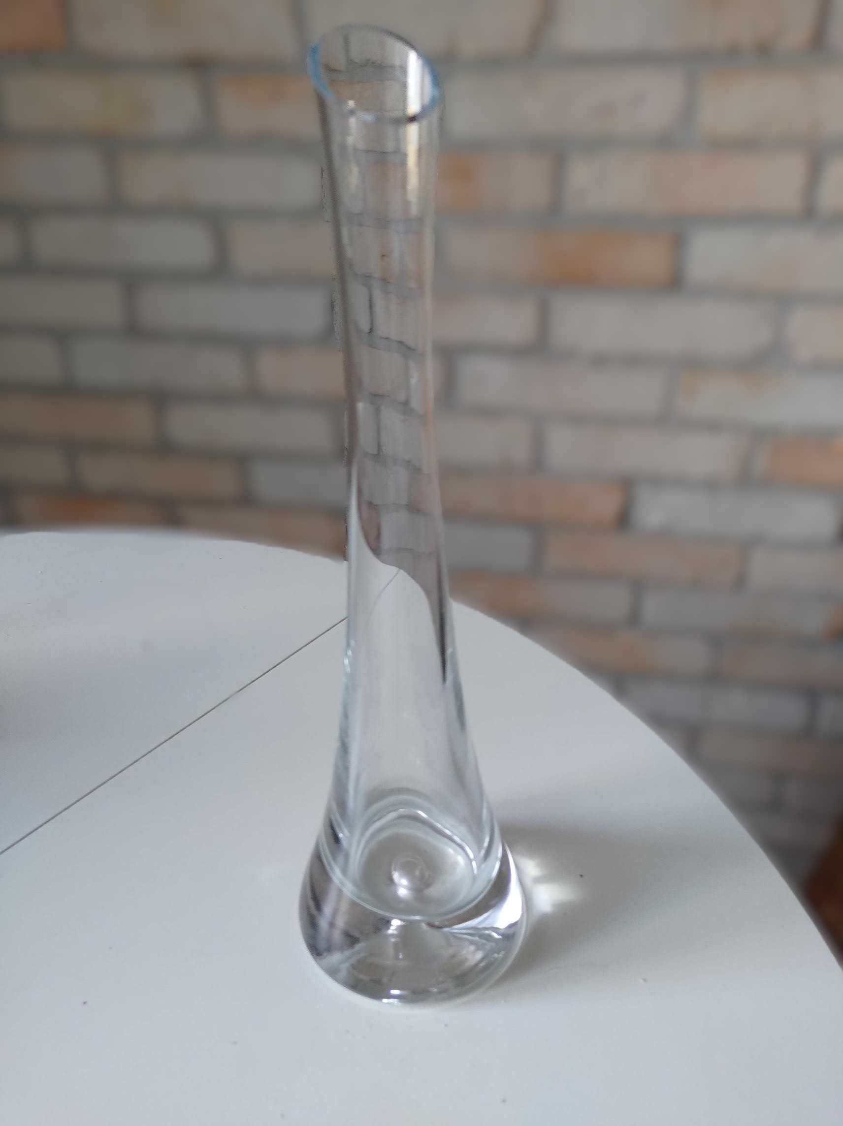 Wazon Saga Krosno Handmade na jeden kwiat, stylowy i efektowny