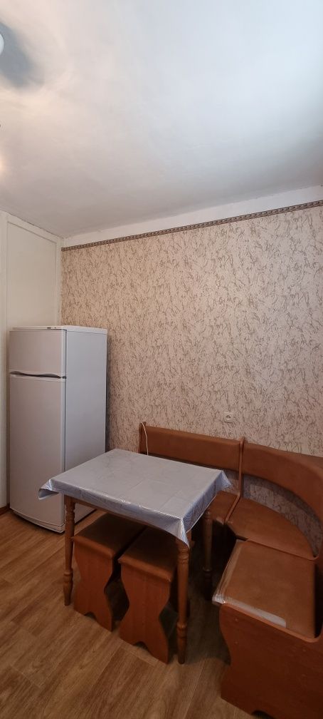 Актуально . Гарна  квартира на Таврійському.  Другий поверх .Кондиціон