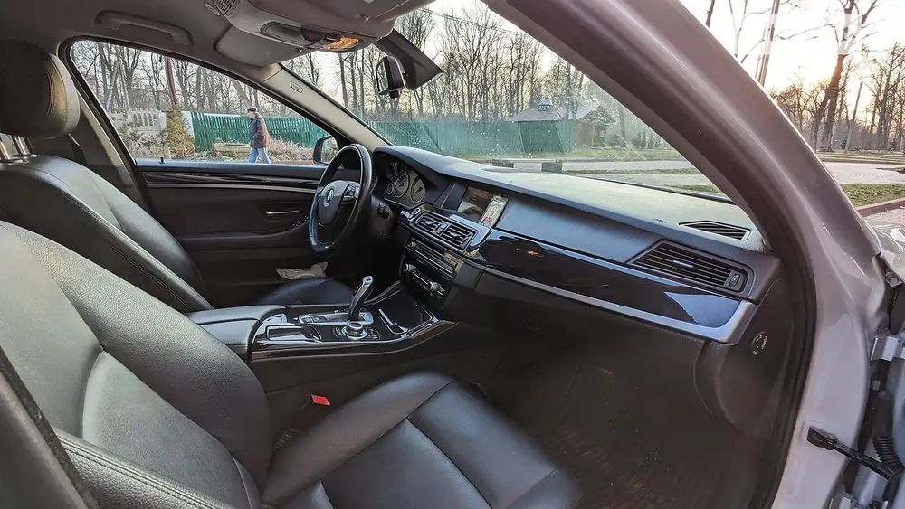 Продам BMW 5-series 2017
