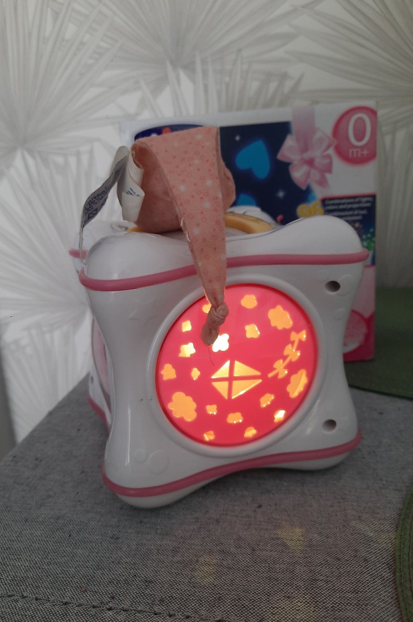 Projektor do łóżeczka tęczowa kostka Chicco first Dreams 0+