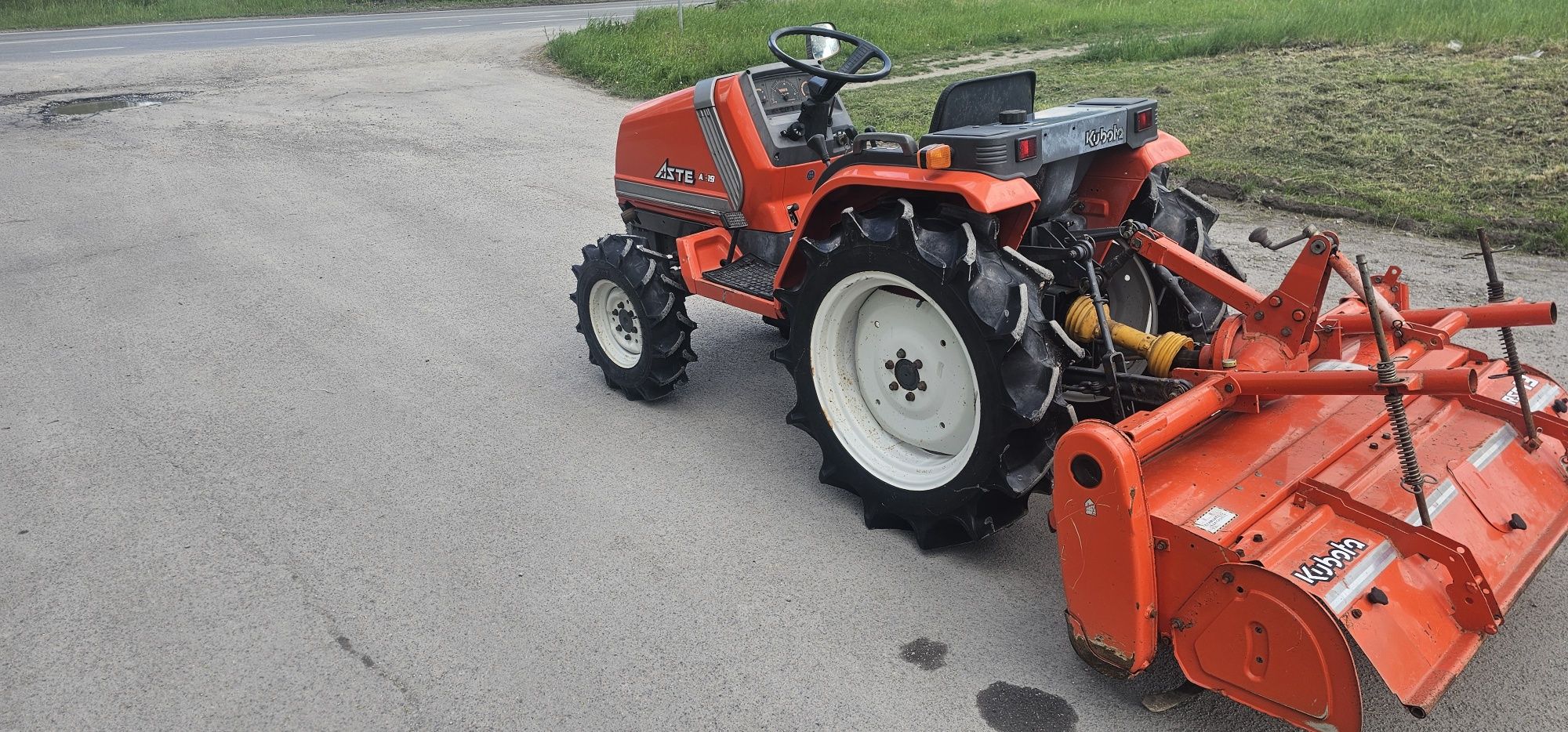 Японский Мінітрактор Трактор Kubota A 19