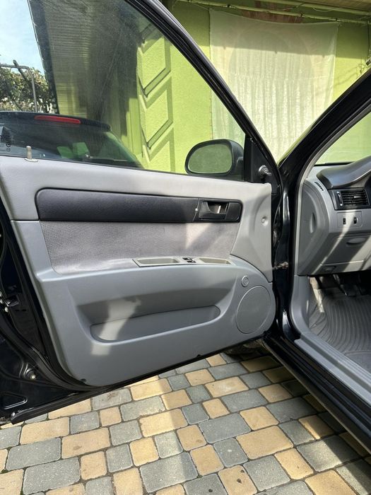 Продаю хорошу надійну машину сів поїхав все зроблено.