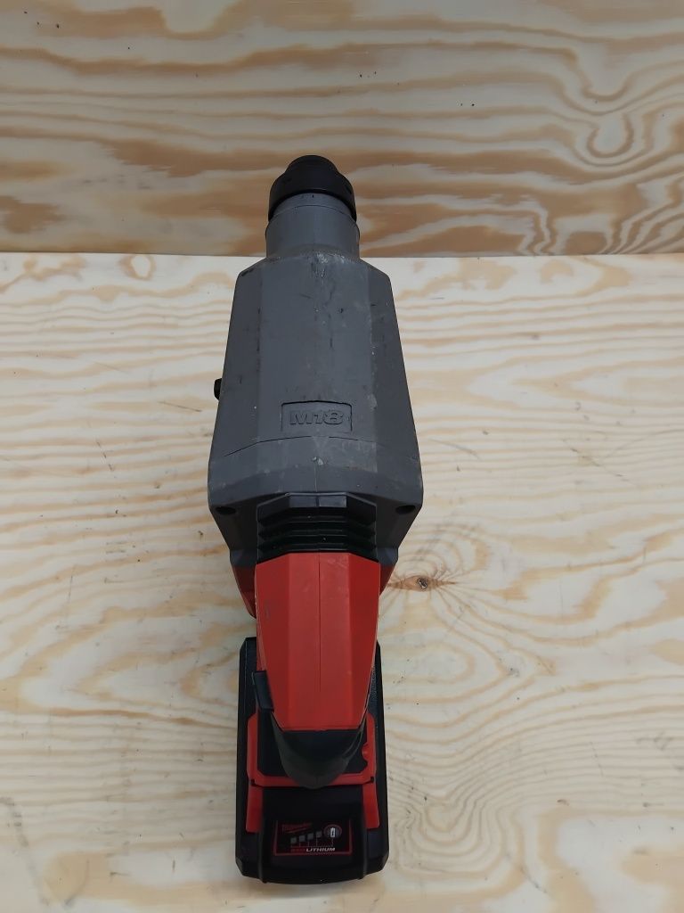 Milwaukee m18 FHXMłotowiertarka  z baterią 5,5Ah