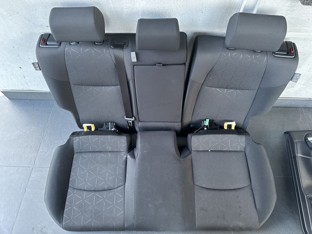 Toyota Rav4 2019-2024 салон , сидіння , карти