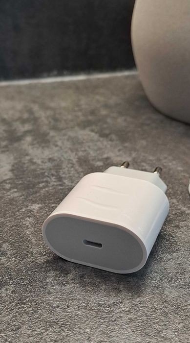 Ładowarka do IPhone 20W z przewodem 1m -szybka wysyłka