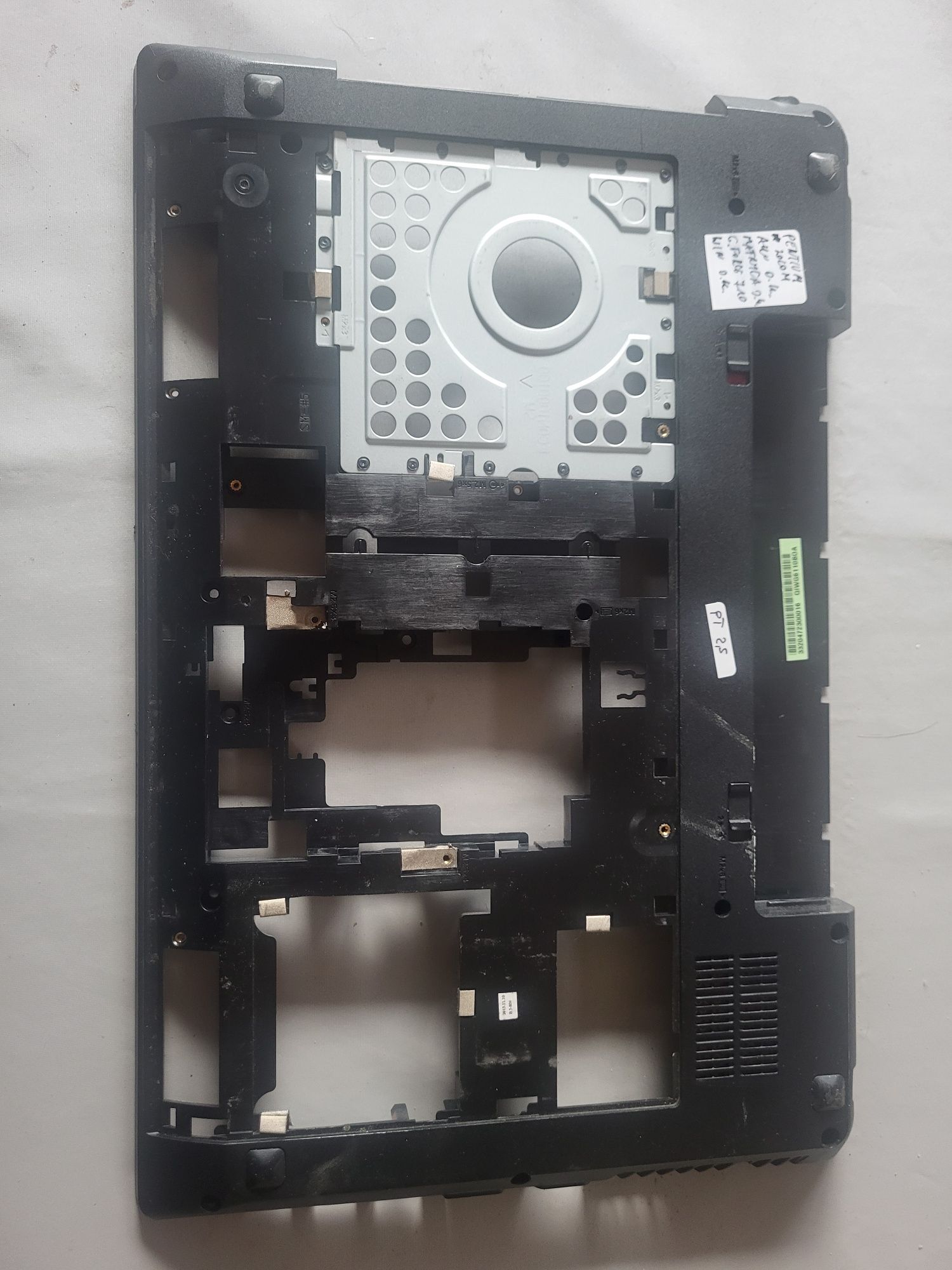 Sprzedam dolną obudowę do Laptopa LENOVO G580.20150.