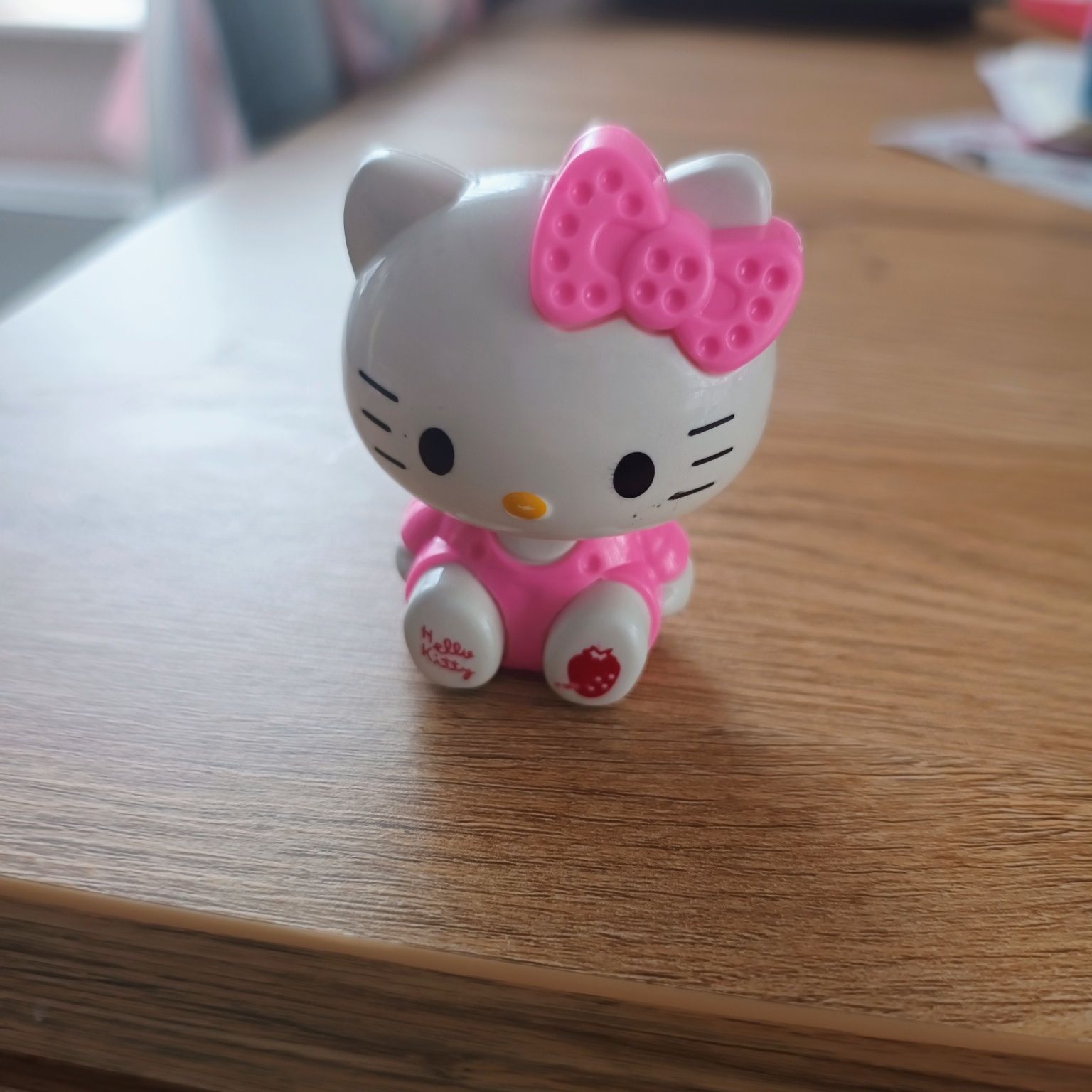 Figurka ozdoba hello kitty ozdoba na tort