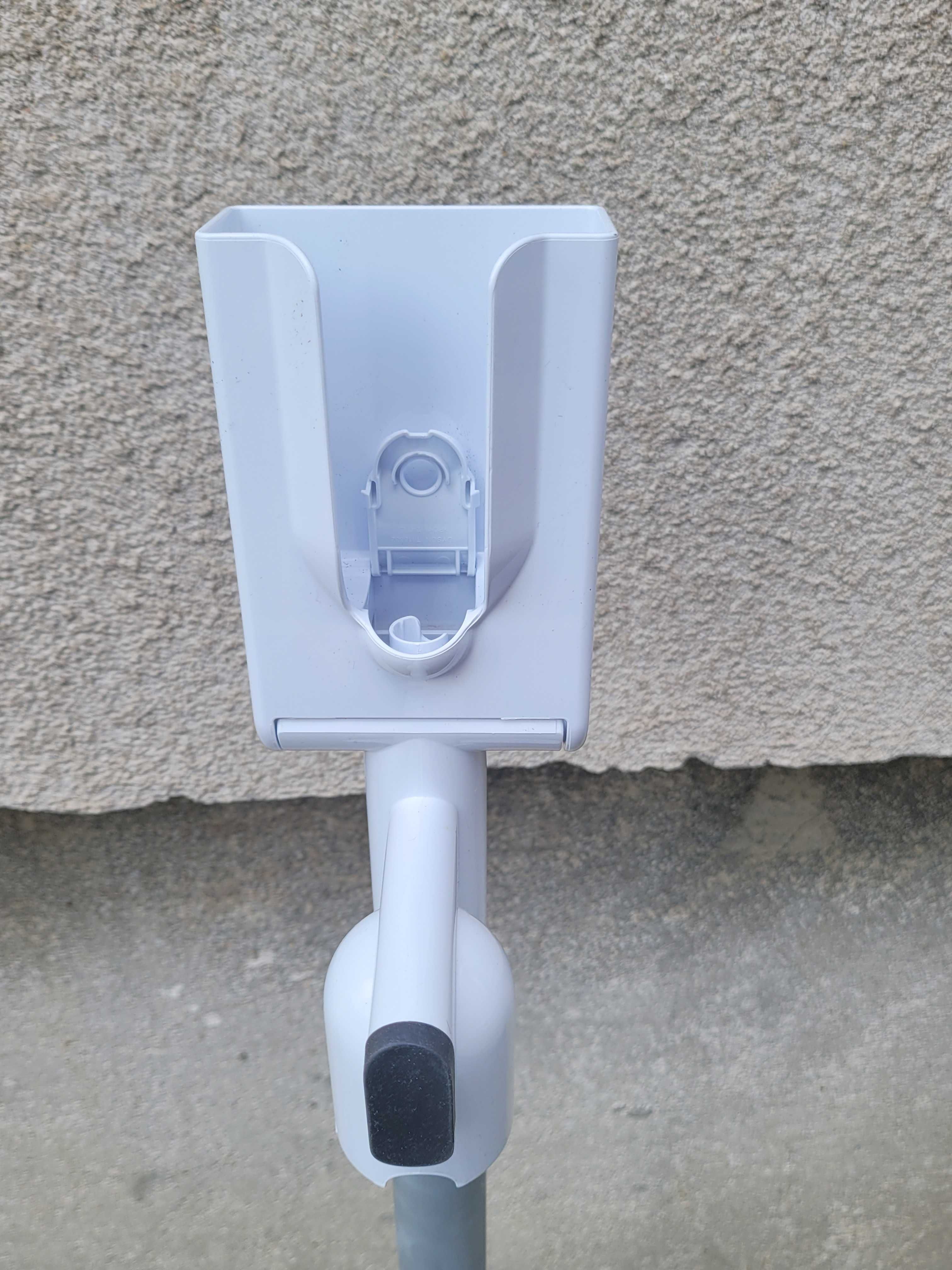 stojak do odkurzacza dyson