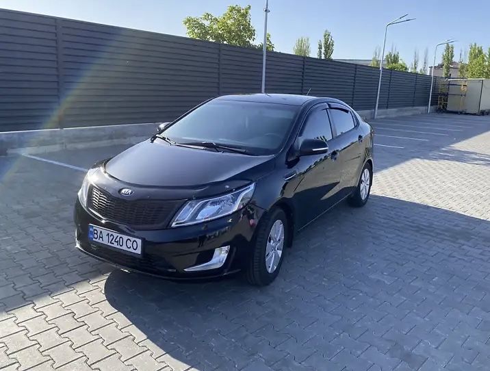 Продам kia rio 2013 рік