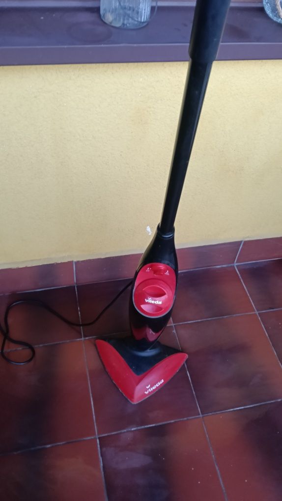 MMop parowy Vileda SC 1086
Sprawny , brak tekstylnej nakładki mopa