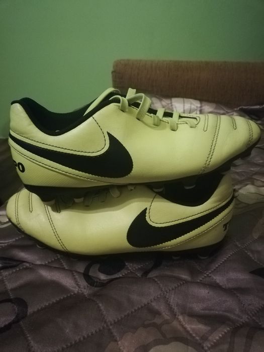 Korki Buty sportowe korki do gry w piłkę 35