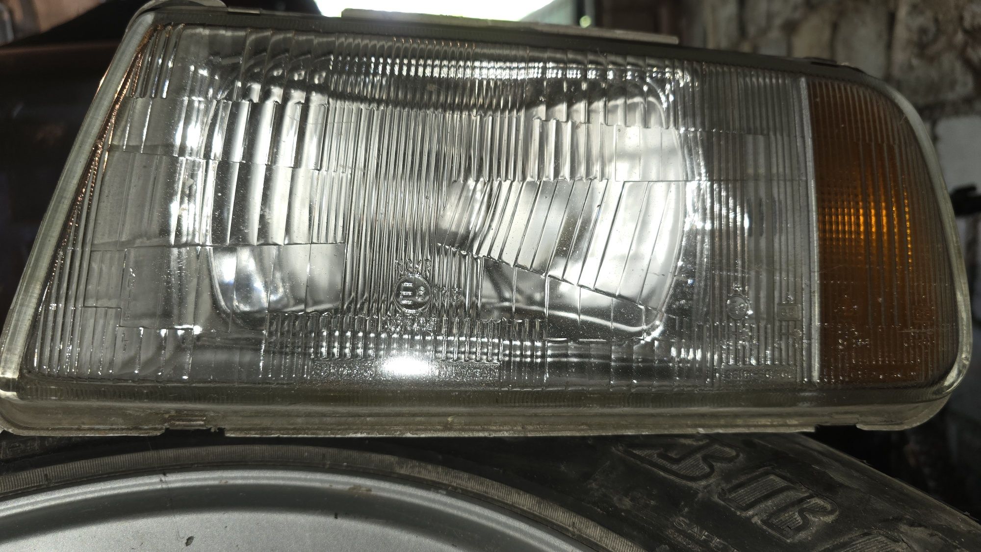 Lampy przód Suzuki Vitara 94r