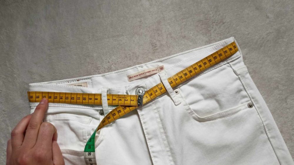 Spodnie Levi's - białe /Wysoki stan