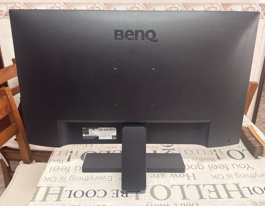 Monito Benq de 27”