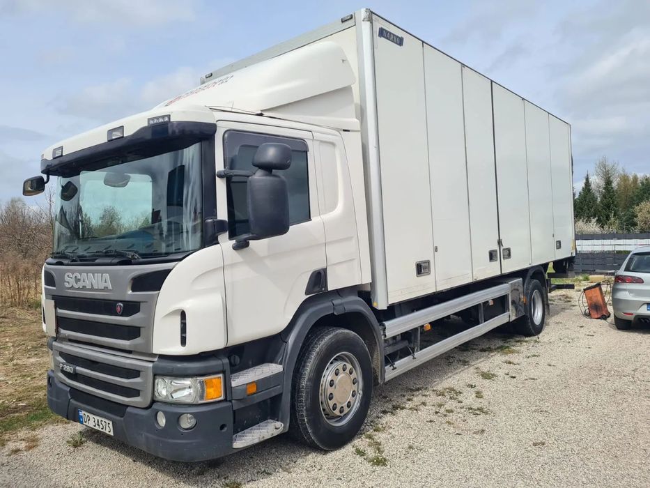 Scania P 280 320 EURO6 ŁADOWNOŚĆ 8T OTWIERANY BOK  Otwierany bok niski przebieg bardzodobrystan euro6 18palet ładowność8T