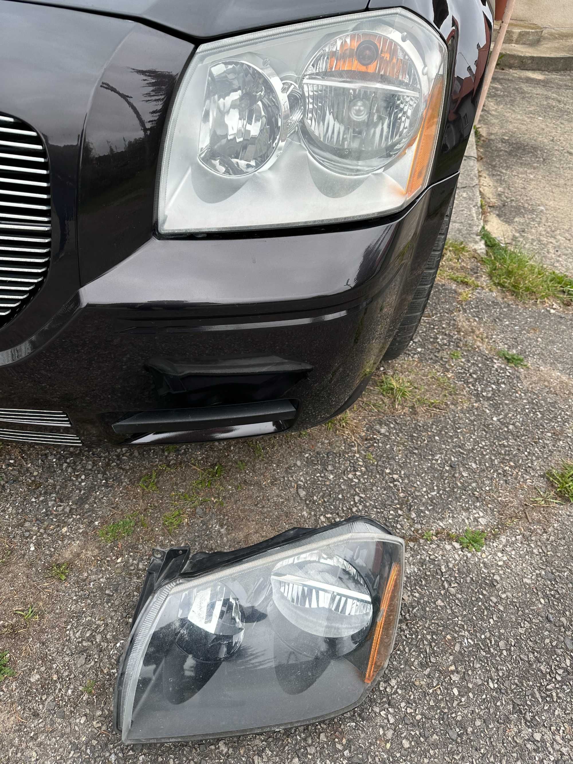 Reflektor Przedni Lampa Prawy Dodge Magnum 06r