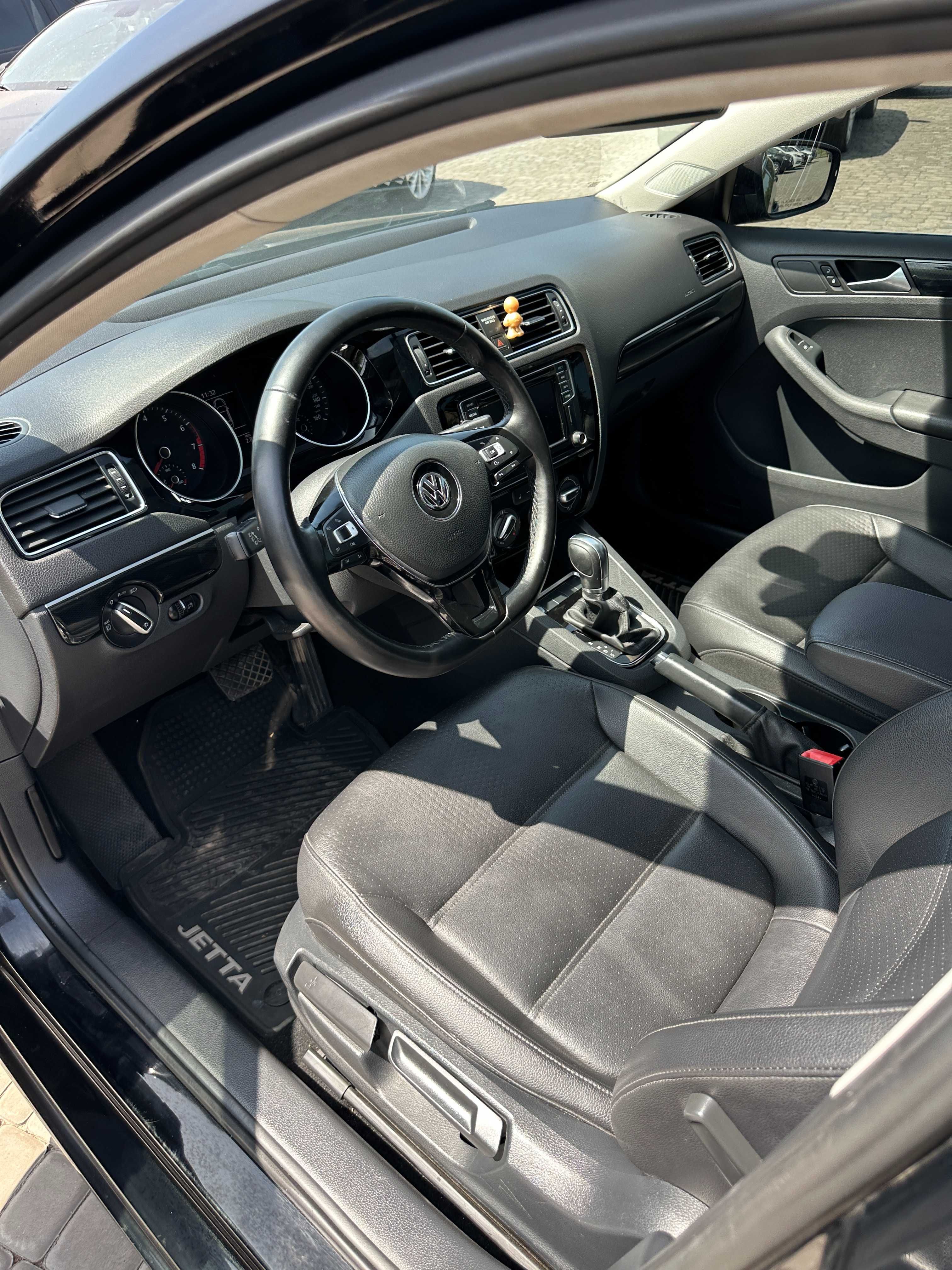 Продам  Volkswagen Jetta SEL 2016 рік можлива розстрочка,кредит!