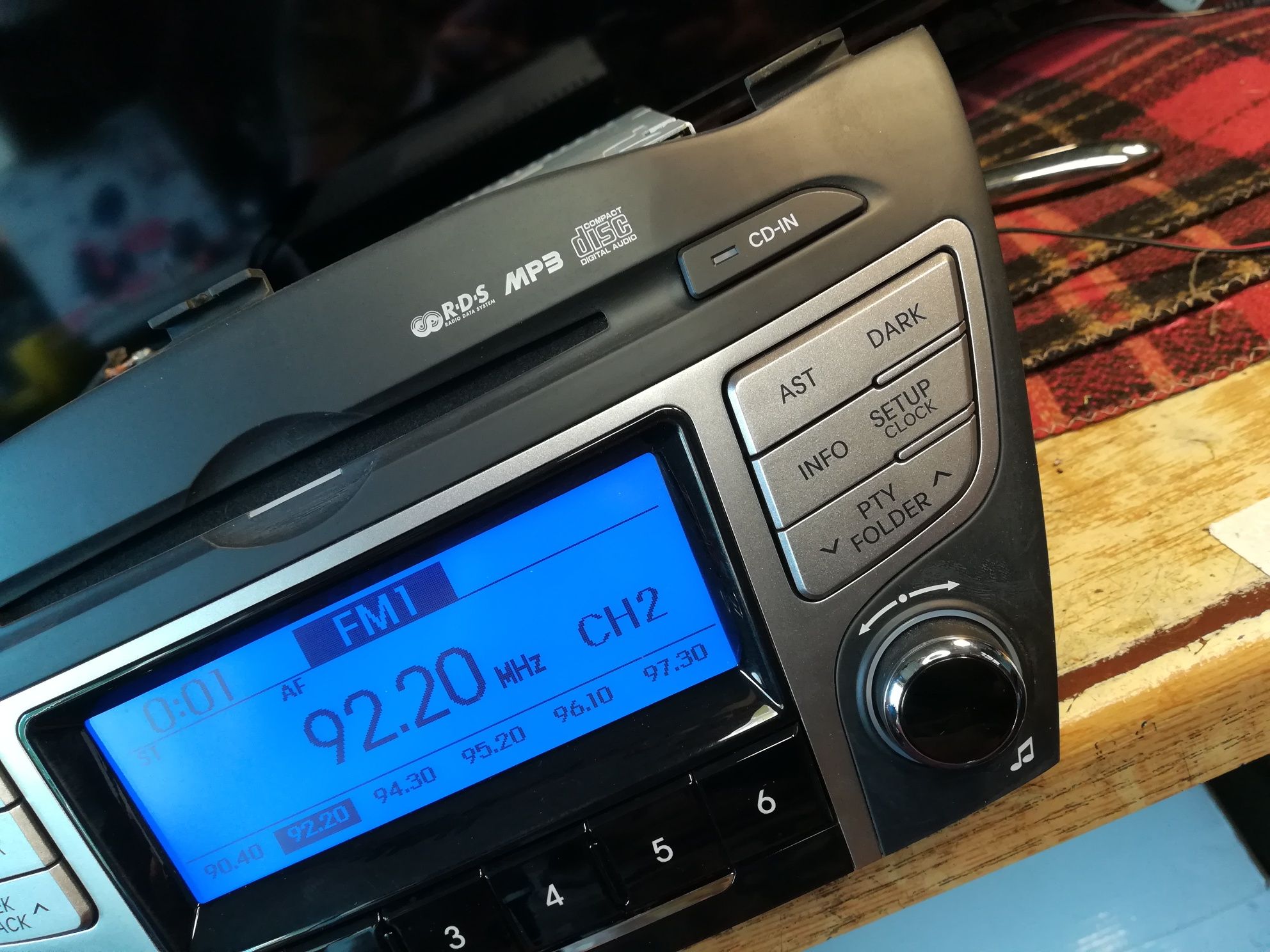 Radio Hyundai a-200 elebansc MP3 Bluetooth