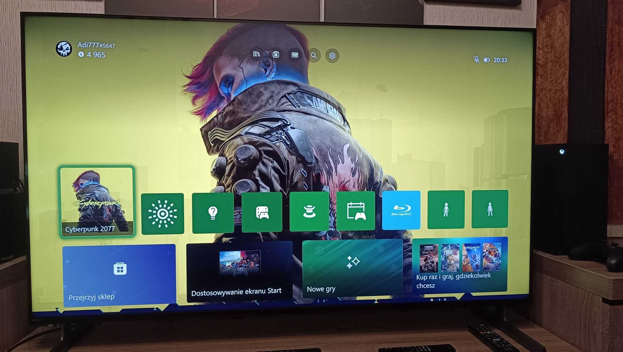 Xbox Series X plus stacja ładująca