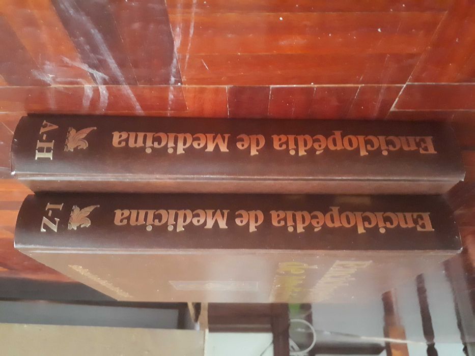 Enciclopédia de Medicina - 2 volumes