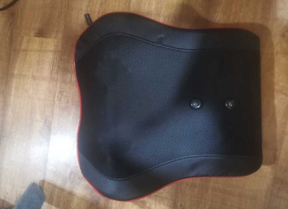 Продам масажер для спины и шеи