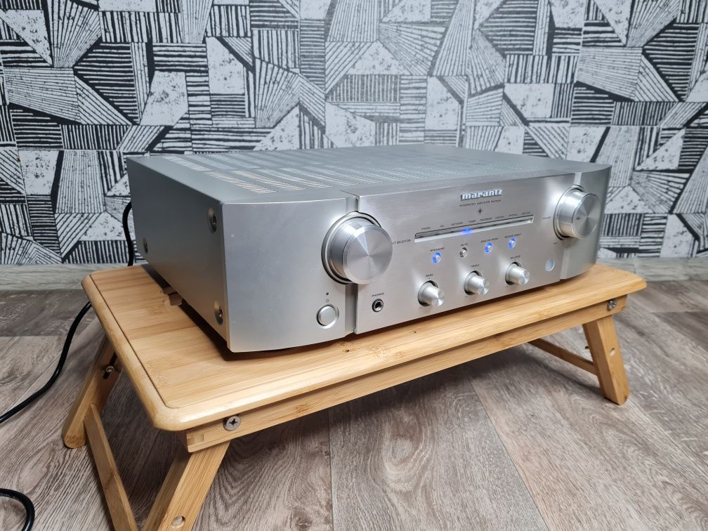 Стереопідсилювач Marantz PM 7005 Silver