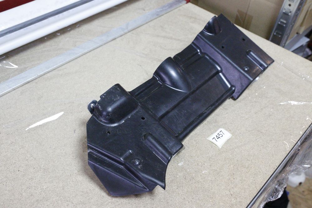 7457 Zamek kufra Lewy 01-11  Honda Goldwing Gl1800