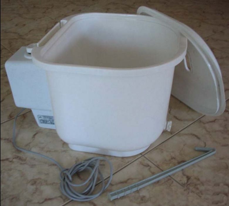 Стиральная машинка Харькивянка на 4 кг. Полуавтоматическая малютка