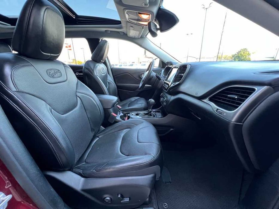 2019 Jeep Cherokee Overland