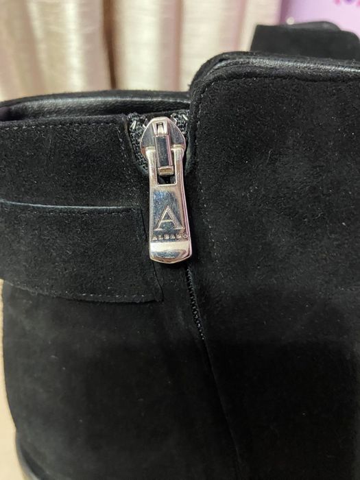 ALBANO Італія оригінал 39 розміру