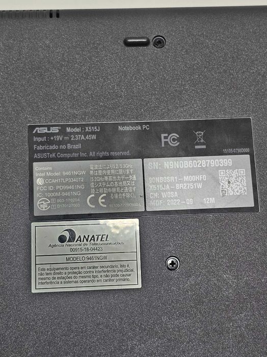 VENDO Notebook Asus X515J -  256gb 8gb de RAM (ecrã avariado)