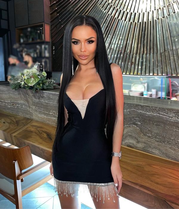 Чорна сукня з камінцями s