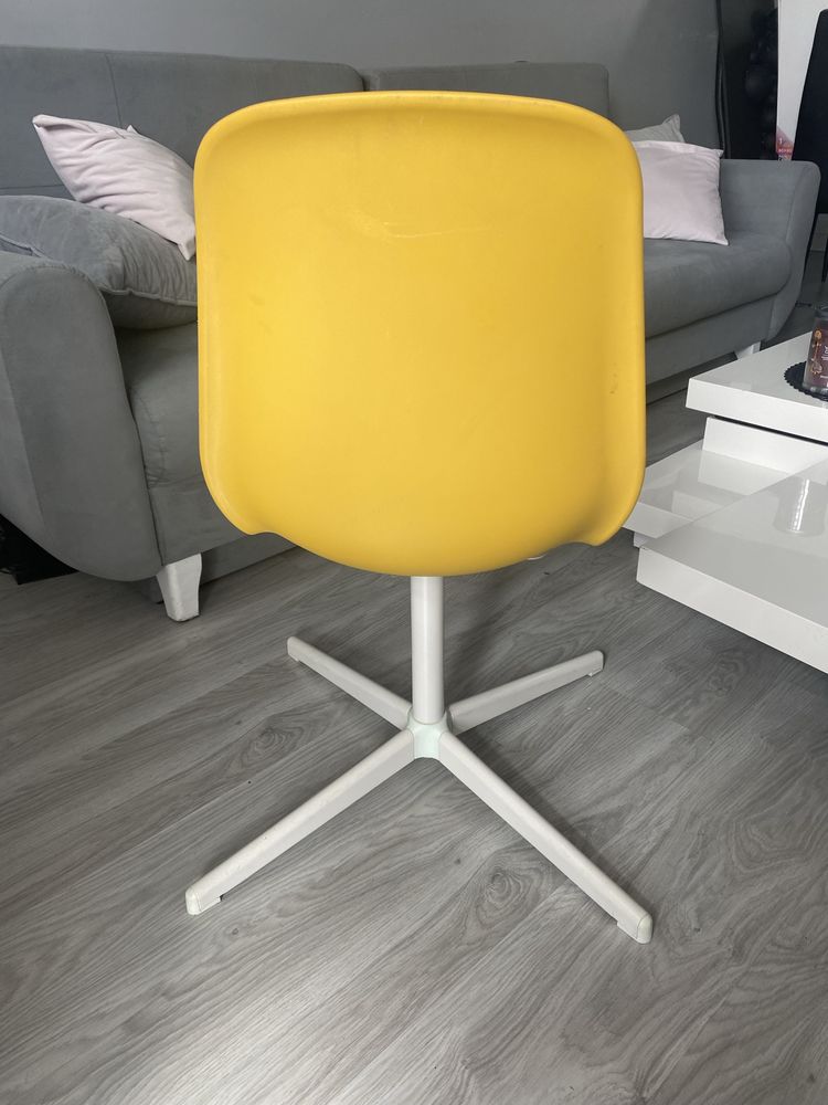 Krzesło obrotowe biurowe żółte