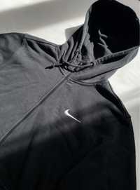 nike x carhartt x arcteryx в наявності