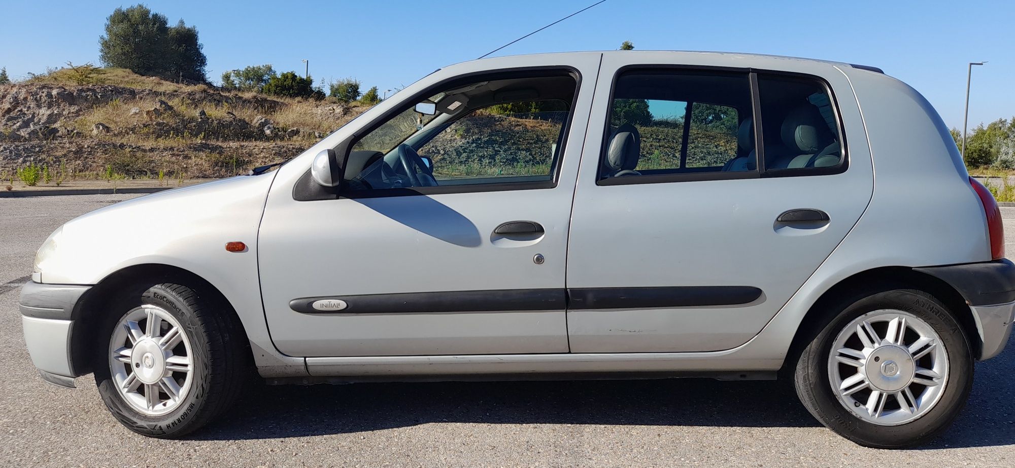 Renault Clio 2 1.6 16v initiale paris