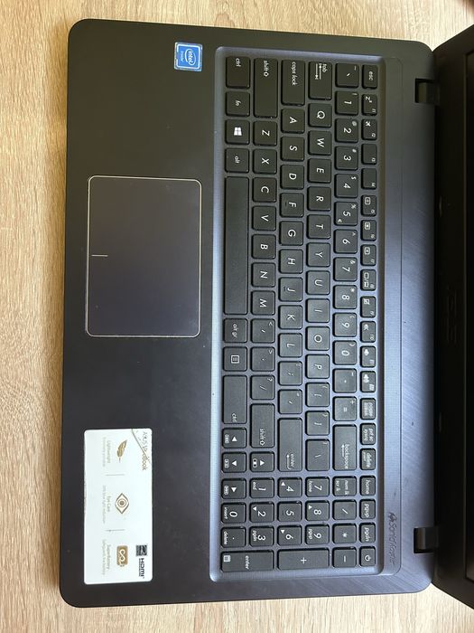 Laptop Asus Vivobook