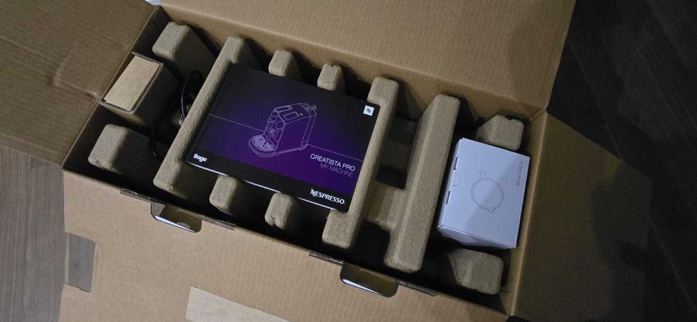 Máquina de café Nespresso Creatista Pro