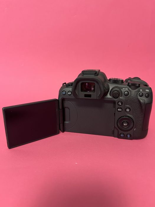 Продам професійну камеру Canon EOS R6 Mark II