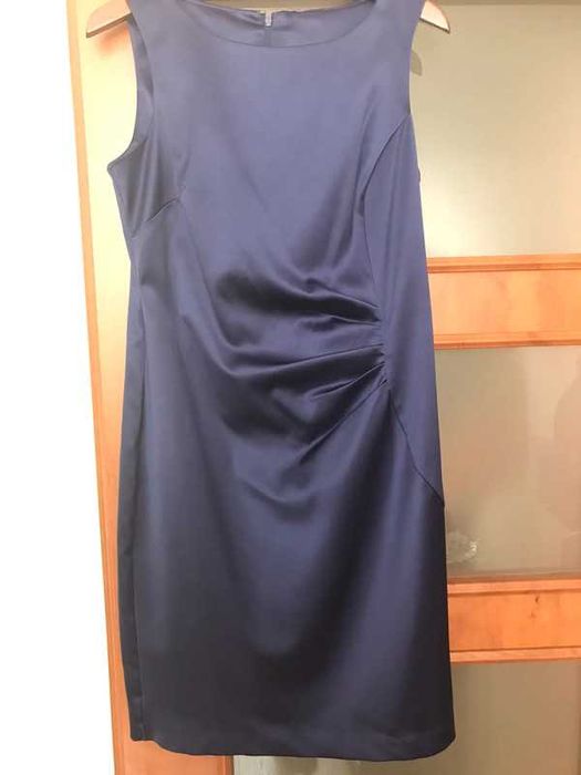Granatowa sukienka bez rękawów