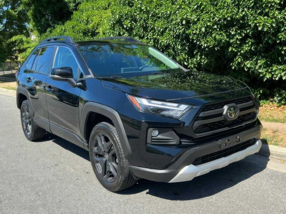 Toyota RAV4 Adventure      2022