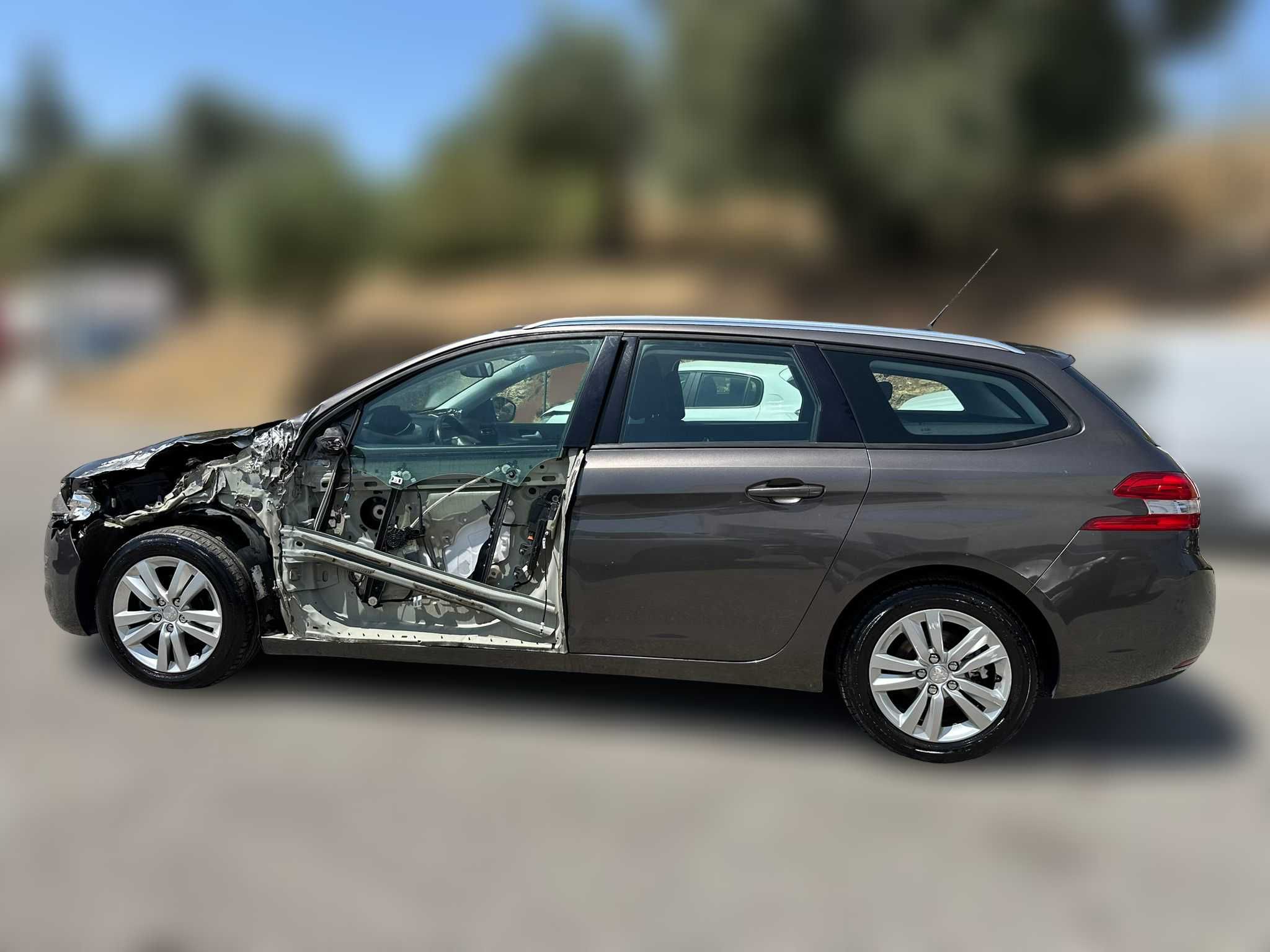 Peugeot 308 SW II 1.6 HDi de 2015 Salvado