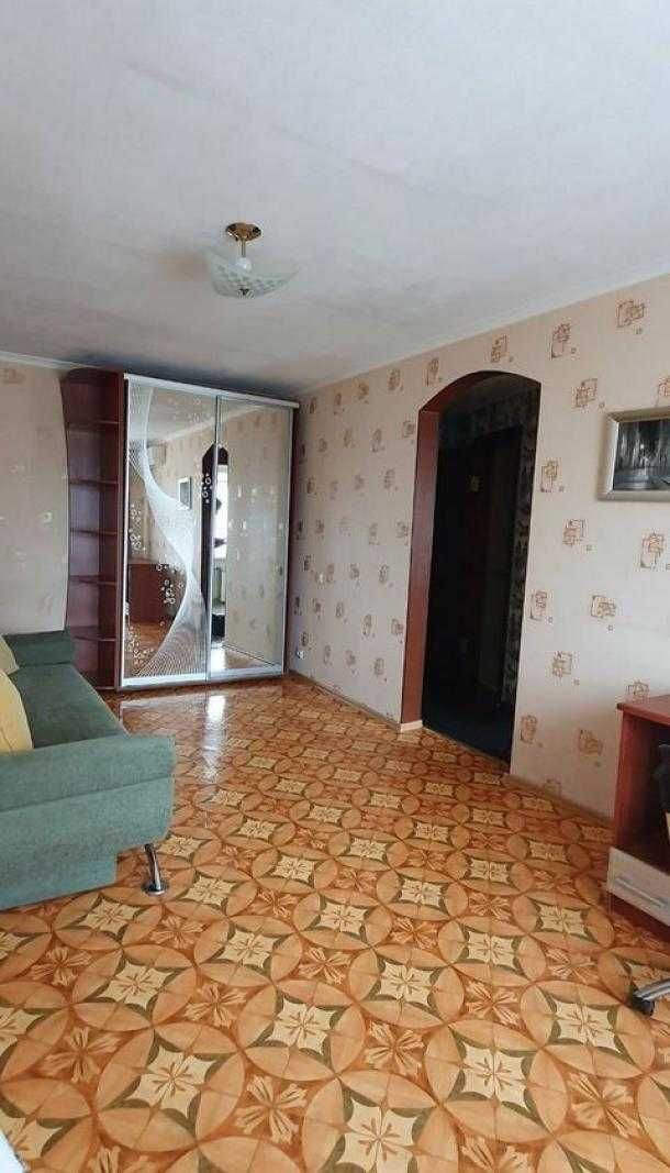 Продам 1 комнатную кв 3/5 Стадионный проезд