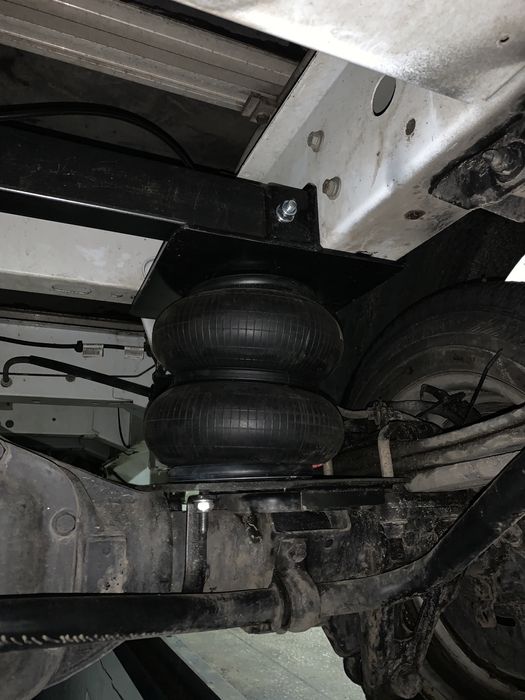 Пневмопідвіска на Renault Master (спарка) пневмоподвеска