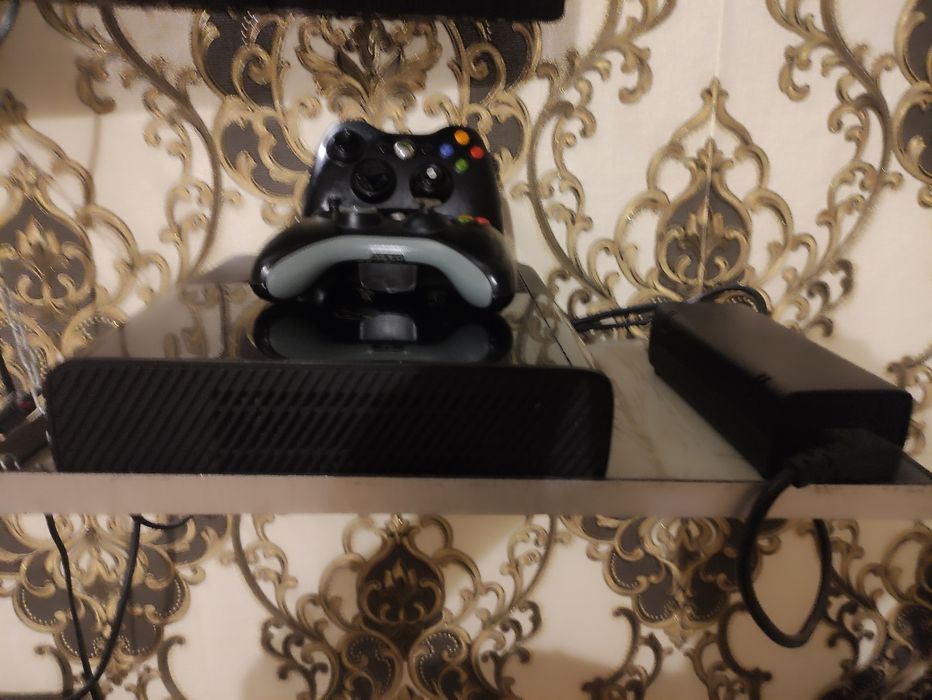 Продам икс бокс 360